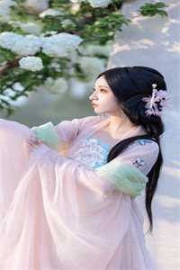 周创李微写的小说高考监考时，我突然失明了