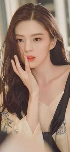 为白月光点天灯，妻子竟拍卖女儿做母亲的机会全文+番茄