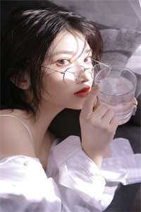 变成厉鬼重生后，我威风凛凛枫儿钰儿最新章节列表