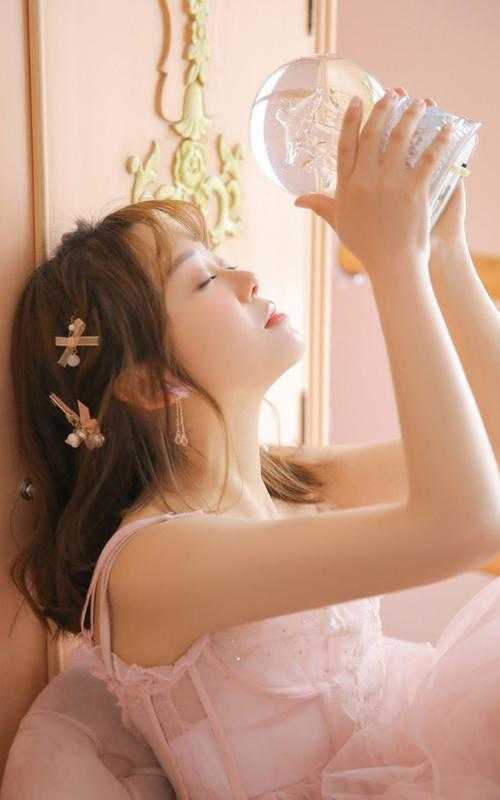 听见妹妹的心声后，我登基称帝了(霍祁沉洛钰)